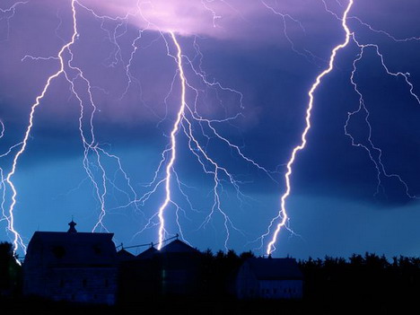 lightning_at_night_walton_nebraska