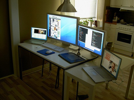 silly_mac_setup_best_computer_workstation_setups