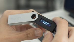 bitcoin-cryptocurrency-hardware-wallets